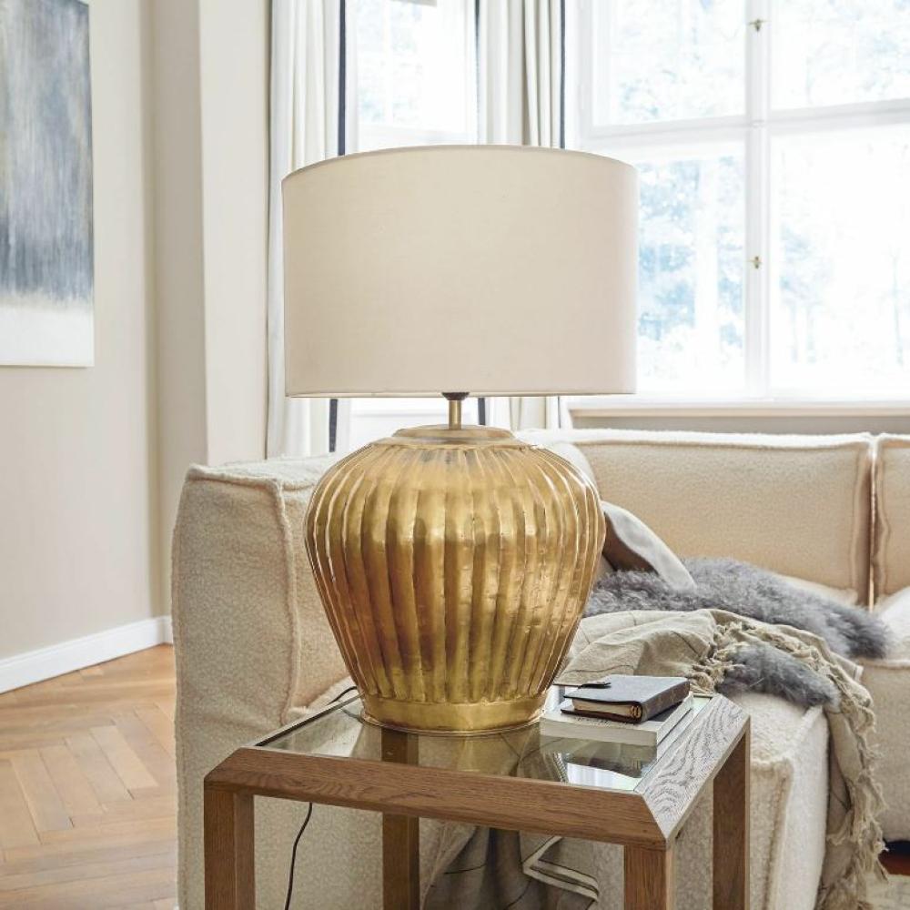 sargarez elegans klasszikus asztali lampa nappali rezveret arany polgari rusztikus vintage lampa vilagitas villa kastely hampton stlye lampak lameridiana lakberendezes.jpg